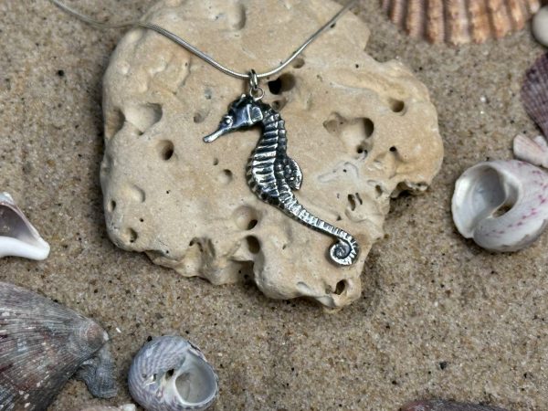 Seahorses Silver Pendant Necklace - Image 5